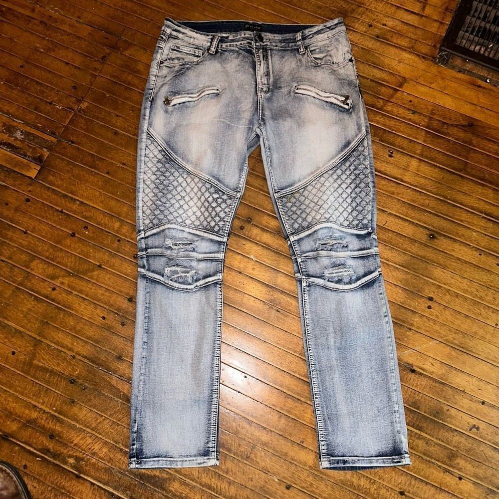 Black Premuum acid wash distressed 90’s 38x32 skinny flex